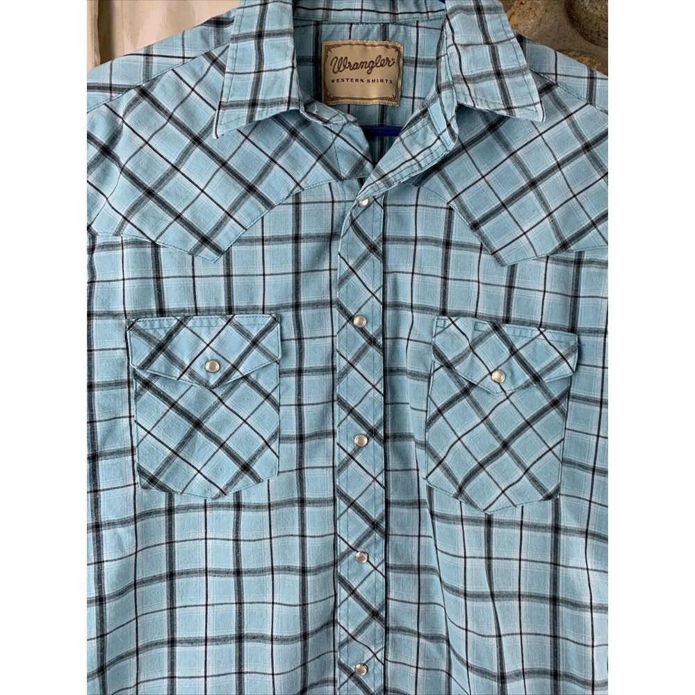 Vintage Wrangler Men’s Medium Blue Plaid Western Shirt Pearl Snaps Short Sleeve - Picture 3 of 7